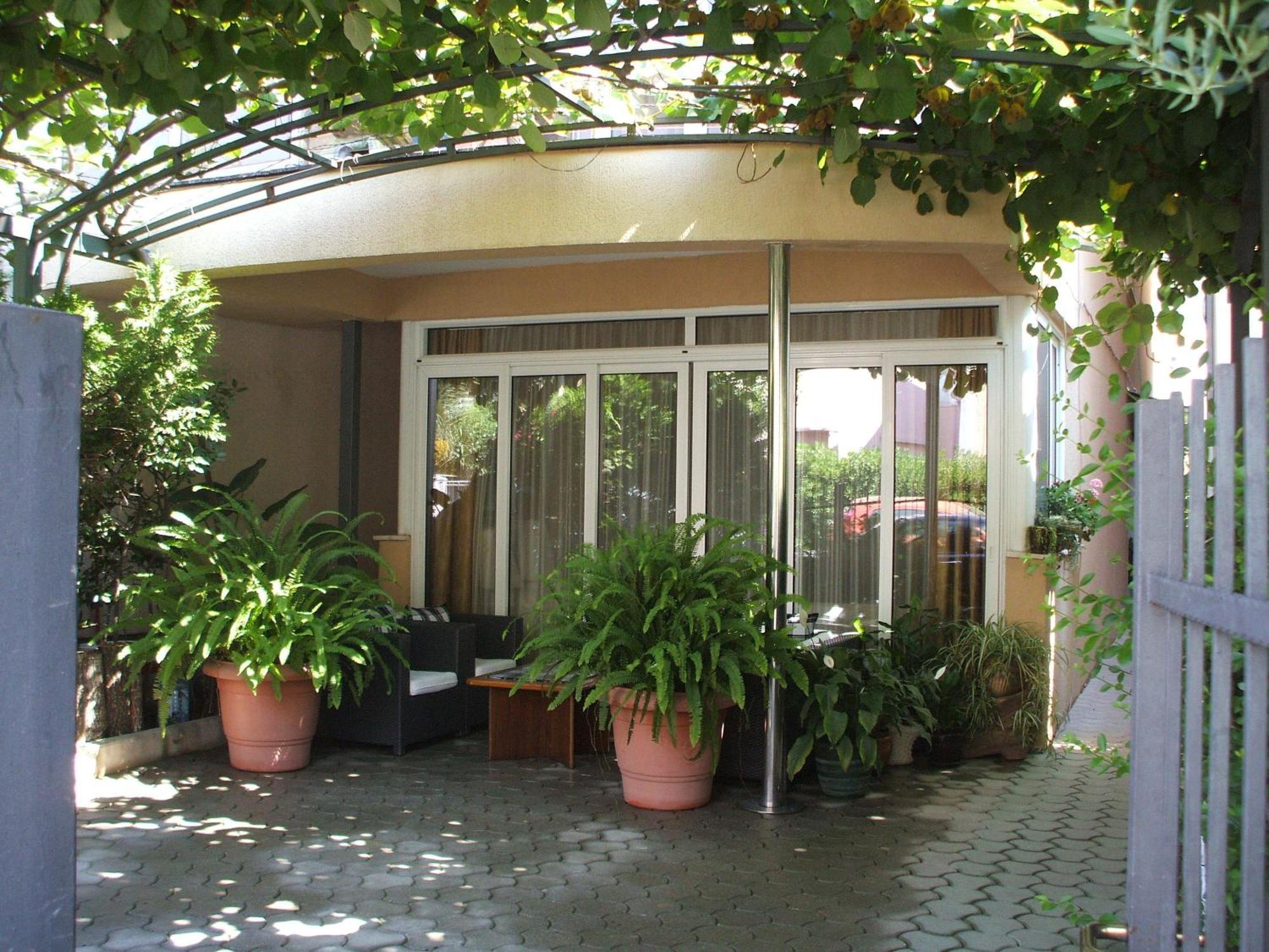 Egon Apartments بودفا المظهر الخارجي الصورة